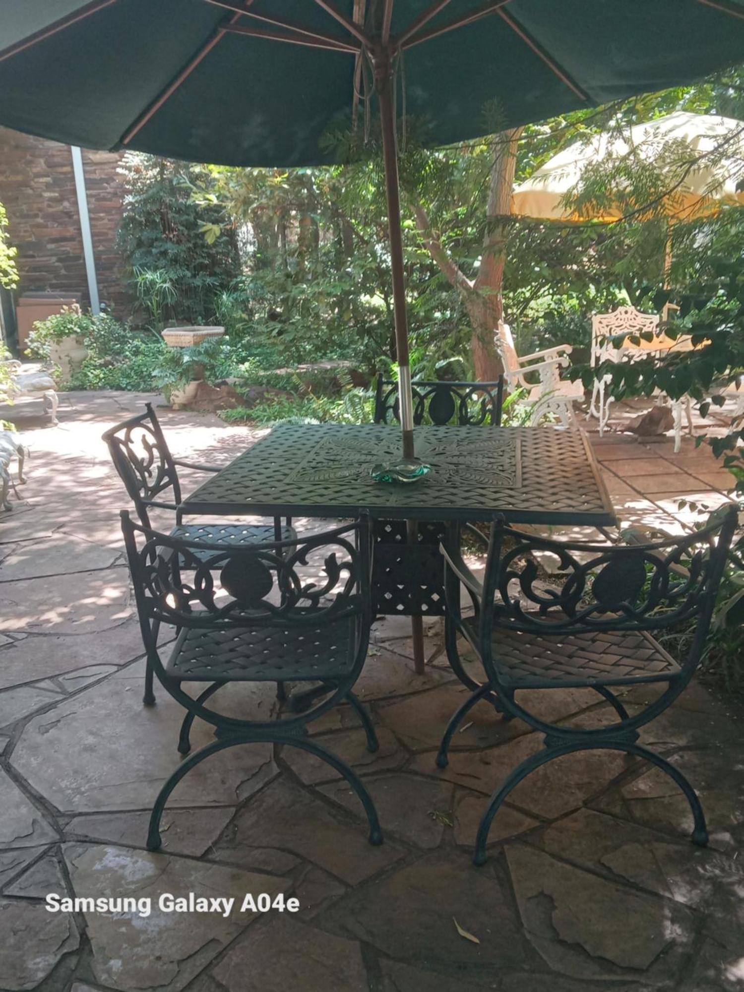 Emerald Guest House Springs Luaran gambar